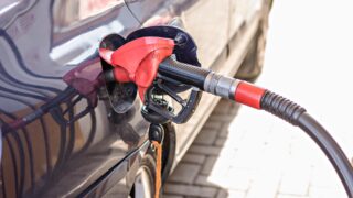 Бензин бағасы Ресейдегі бағамен теңеседі