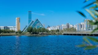 ОлжасБәйділдинов  Ұлттық қордың, БЖЗҚ мен «Самұрық-Қазына» ҰӘҚ-ның бір «мега-қорға» бірігуі арқылы қиындықты еңсере алатынымызды  айтты