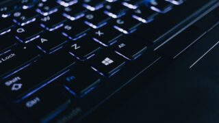 Австралия 750 мың баланы желіден өшірді. Нәтиже – нөл. Қазақстан сол қателікті қайталай ма?