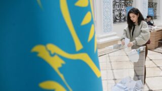 Саясат пен шоу-бизнесті Құрылтай біріктіре ме?