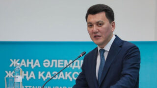 Ерлан Қарин: Кенесары хан ескерткіші тұғырына қайта орнатылды