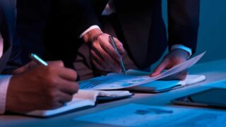 Freedom Finance Global: Трамптың тарифтері үрей тудырмаса да  экономикалық болжамдарды өзгертуі мүмкін