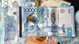 «Ақшаны көптеп шығарып, тапшылықты шешіп алмаймыз ба?» деген депутат сауалына ҰБ төрағасы Тимур Сүлейменов жауап берді