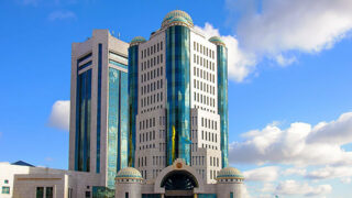Сенат аппаратының қызметкерлері жұмыссыз қалмайды