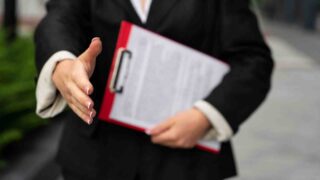 Жекеменшік мектептердің  нарыққа құнды қағаз шығаруы жалғасып жатыр