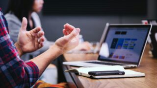 Трамп АҚШ-тың автокөлік өндірушілеріне баж салығын қайта қарады