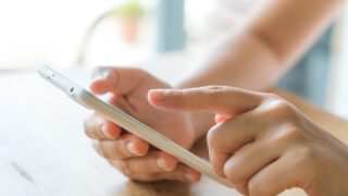 Әлеуметтік желі 16 жасқа дейінгілерге есігін жабады 