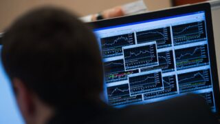 Қазақстандағы МБҚ нарығы екіге бөлінді