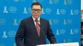 Шаққалиев Трамптың жаңа міндеттеріне қатысты жағдай мүлдем стандартты емес екенін айтты