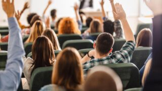 ЖОО: 93 мыңнан астам білім гранты бөлінді