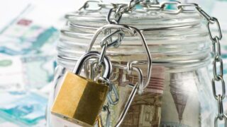 Тұрақты тіркеуі жоқ азаматтар зейнетақы мен әлеуметтік төлемдерден айырылуы мүмкін: Әлеуметтік кодекске енгізілген өзгеріс тағы дейді 