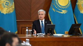 Тоқаев Мирзиёевтің екі мемлекеттің ортақ мақсаттарымен жұмыс істеуге қосқан үлесін жоғары бағалады