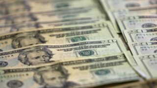 12 наурыздан бері теңге траекториясы рубльден алыстап барады: Бұл теңгенің өз бағытын өзі айқындауына берілген мүмкіндік пе?