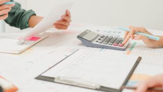 ҚНДРА тұтынушыларды қорғауды күшейтетін заңға тәуелді актілер пакетін бекітті